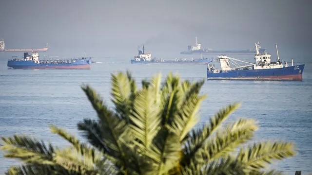 U.A.E. accelerates oil pipeline project to bypass Hormuz