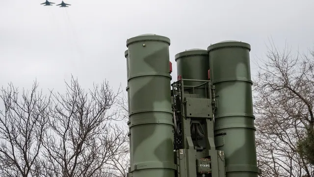 Ukrainian forces destroy Russian S-400 missile launcher in Crimea
