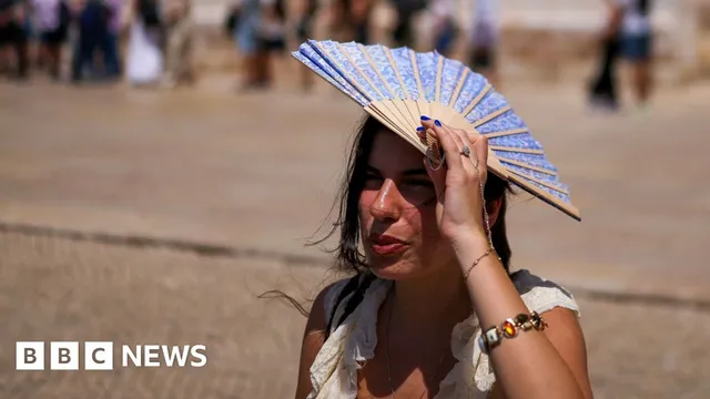 UK records hottest May temperature on record at 34.8C