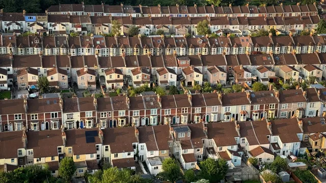 Lenders brace for mortgage rate cuts as market turmoil intensifies