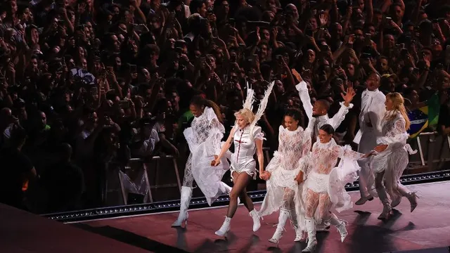 Lady Gaga attracts over 2 million fans to free concert in Brazil