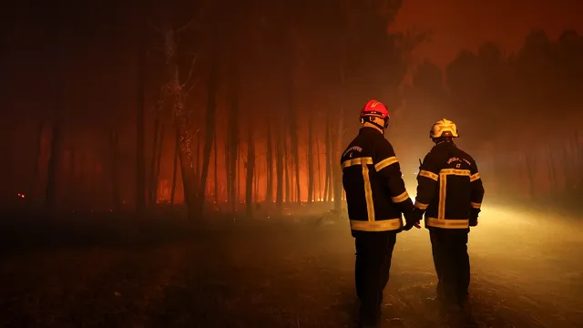 Wildfires force thousands to evacuate across Europe