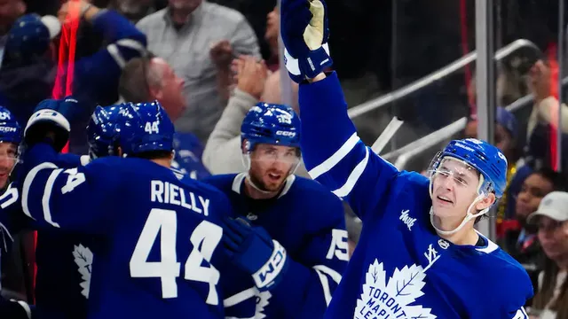Troy Stecher scores late goal to secure Toronto Maple Leafs victory over New York Rangers