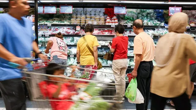 FairPrice freezes prices of essentials ahead of CNY