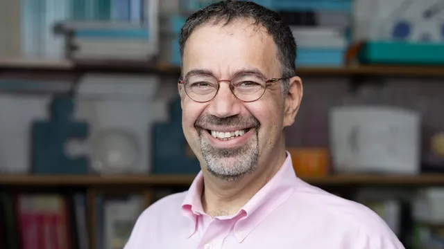 Daron Acemoglu criticizes brainless AI and capitalism discourse