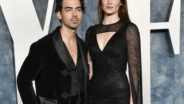 Joe Jonas and Sophie Turner finalize divorce in Florida