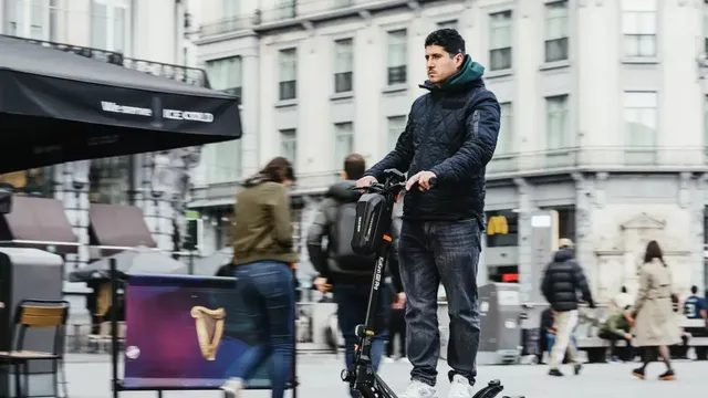 Brussels introduces bike ban to protect pedestrians on Anspachlaan