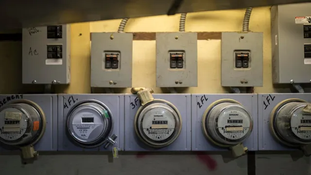 Con Edison seeks double-digit hikes in utility rates amid customer struggles