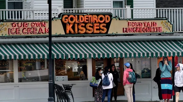 Teen job opportunities plummet as hiring hits record lows