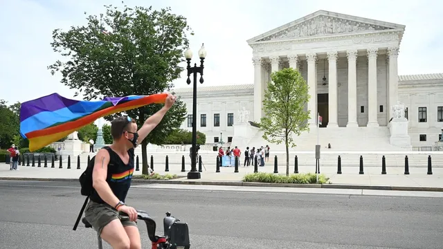 Supreme Court strikes down Colorado's conversion therapy ban