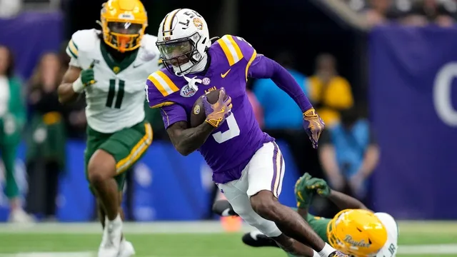 Baylor and LSU clash in a historic Texas Bowl showdown after nearly 40 years