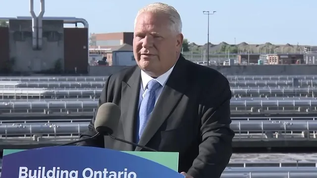 Ontario Premier Urges People Not to Poop on the Beach