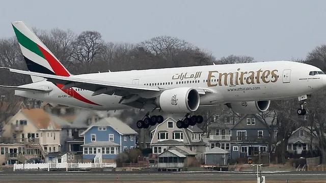 Emirates orders major fleet expansion with Boeing deal