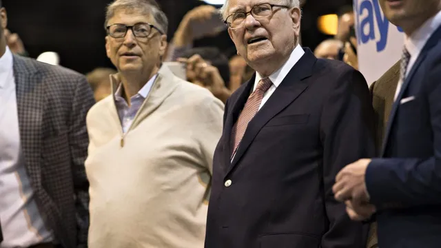 Warren Buffett missed big tech investments, impacting Berkshire Hathaway's growth
