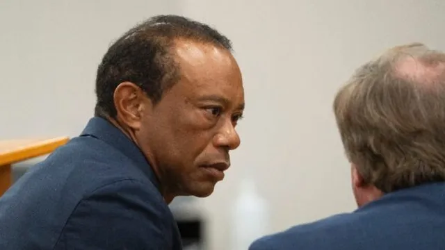 Tiger Woods to change plea in DUI case after rollover crash