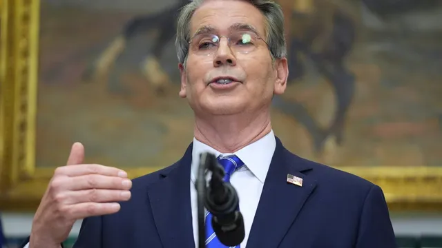 Kevin Hassett emerges as leading contender for Federal Reserve chair