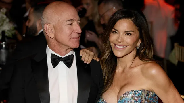 Venice protests mar Jeff Bezos's lavish wedding celebration