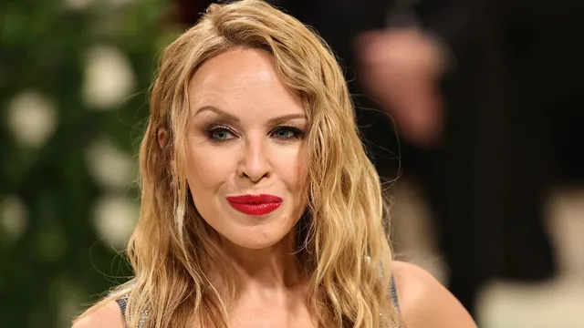 Kylie Minogue's awkward moment on The Zoe Ball Show