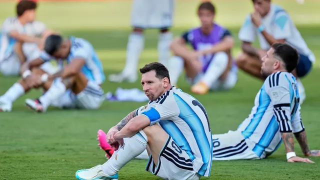 Lionel Messi questions his soccer future after father's death