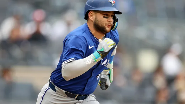 Bo Bichette leaves Toronto to join New York Yankees in huge deal