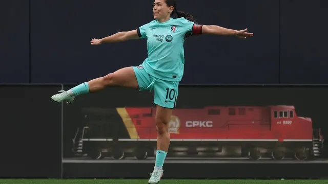 Lo'eau LaBonta finally gets her chance to shine on the USWNT
