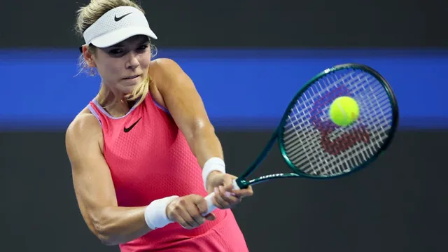 Coco Gauff defeats Katie Boulter at China Open