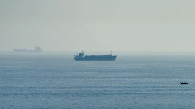 Tanker hit by missile while transporting LNG through Strait of Hormuz