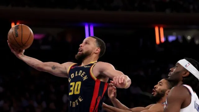 Stephen Curry sidelined with pelvic contusion after win over Raptors