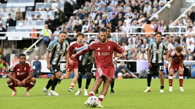 Dominik Szoboszlai saves Liverpool with last-minute penalty against Newcastle