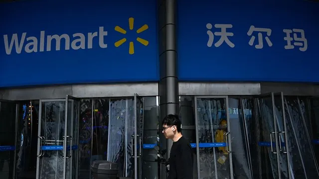 Walmart and Target resume partial orders from Chinese suppliers amid tariff uncertainties