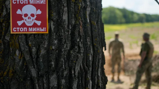 Finland pulls out of land mine treaty amid rising tensions with Russia