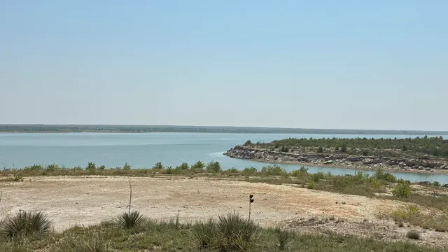 Colorado warns visitors to stay out of water due to toxic algae bloom