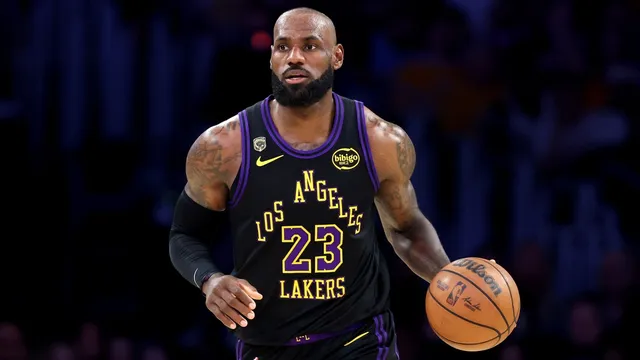 LeBron James faces crucial decision on NBA future