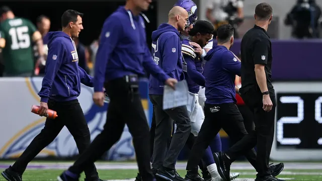 Vikings quarterback Kyler Murray enters concussion protocol after illegal hit