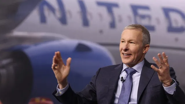 United Airlines introduces empty middle seat option for Economy Plus