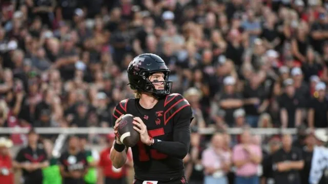 Texas Tech defeats Houston 28-26 in Big 12 football opener