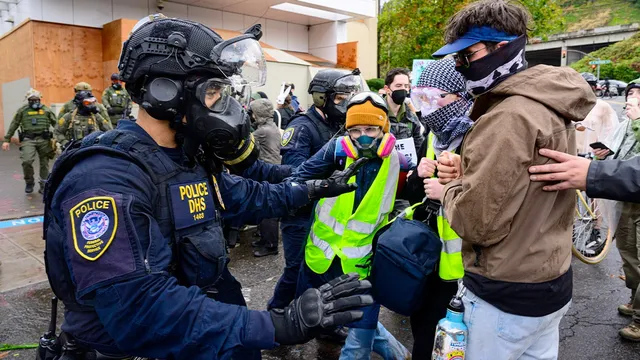 Judge restricts ICE from warrantless arrests in Oregon
