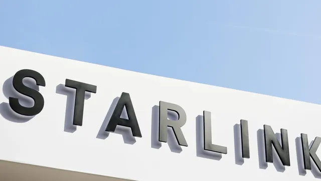 SpaceX plans to launch direct mobile service for consumers
