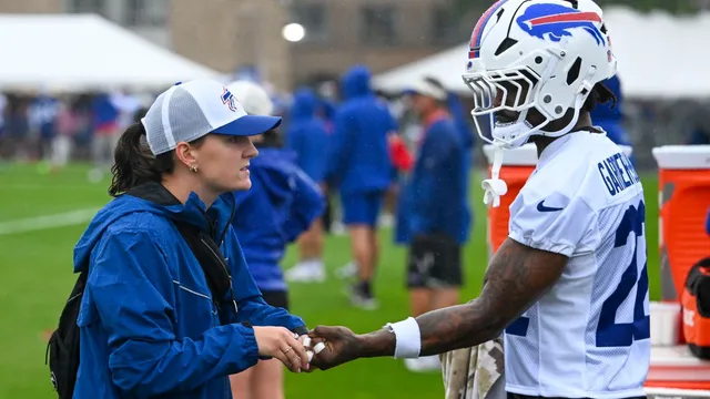 Joe Brady warns C.J. Gardner-Johnson about locker room conduct