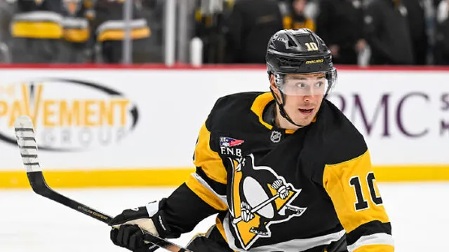 Andrei Kuzmenko of Pittsburgh Penguins takes leave after father's death in bear attack in Russia