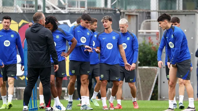 Hansi Flick reshuffles FC Barcelona lineup for Champions League match