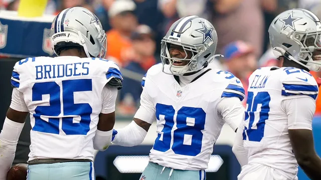 Alijah Clark makes crucial play to help Cowboys win against Eagles