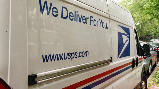 USPS faces deep crisis after massive losses