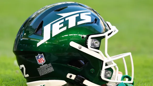 Jets strike back with bold No. 2 pick in NFL draft mock