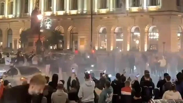 Reckless stunts by wannabe racers in central London at midnight
