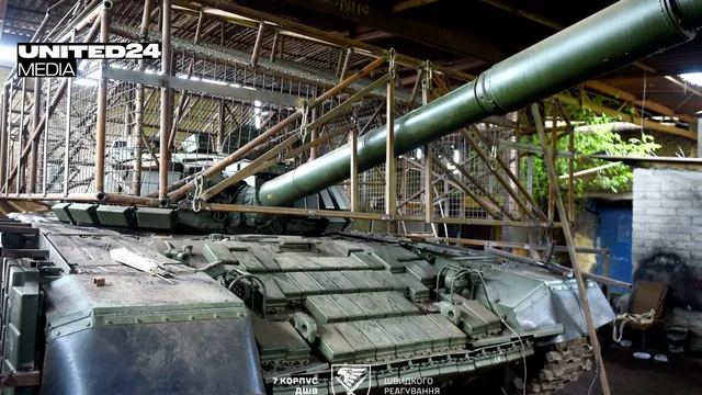 Ukrainian forces seize abandoned Russian T-72 tank and turn it against its former owners