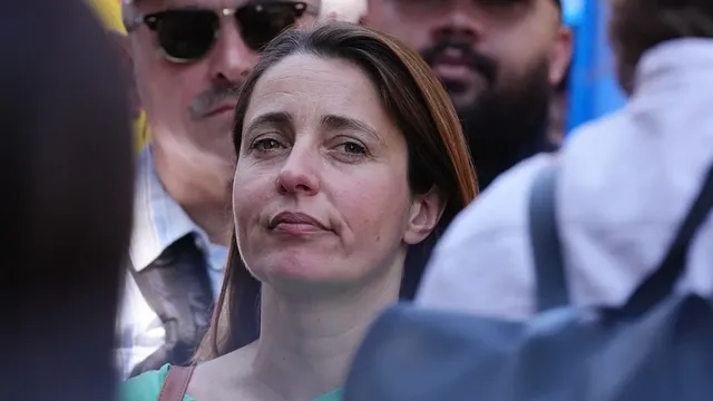 French Prime Minister Sebastien Lecornu meets unions after riots and arrests in France