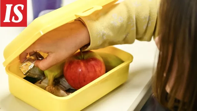 Trump administration urges U.S. schools to cook from scratch, but districts cite lack of funds and equipment