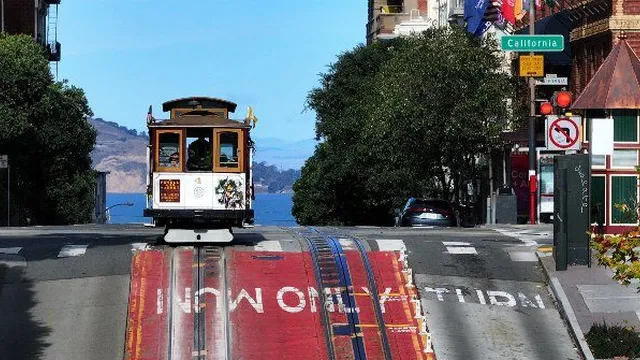 San Francisco supervisors vote to pause new data centers for 45 days to study their impacts
