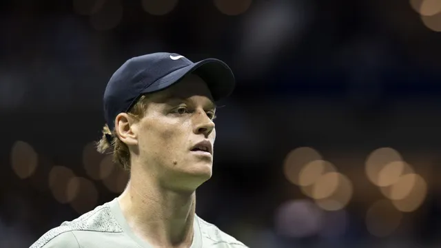 Sinner and Swiatek advance to U.S. Open quarterfinals